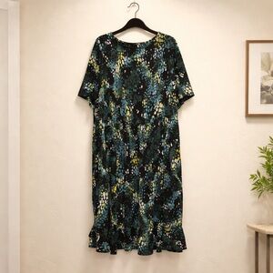 Torrid MIDI BUBBLE CHARM FLUTTER SLEEVE WRAP DRESS Size 4 (26) 4x